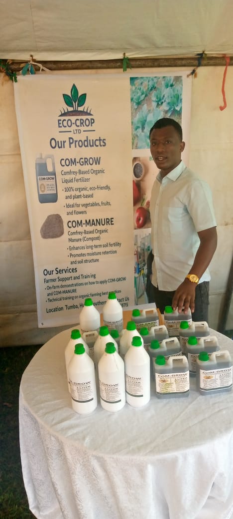 Eco_Crop's tweet image. Proud moment! 💚
ECO-CROP Ltd showcased COM-GROW at the Green Environment Event, inspiring sustainable farming for a greener Rwanda. #COMGROW #GREENGROW #SustainableAgriculture  @diharagirimana @Tangirastartup @RwandaRoam @HuyeDistrict @GISAID @Duhamic @AGRA_Africa