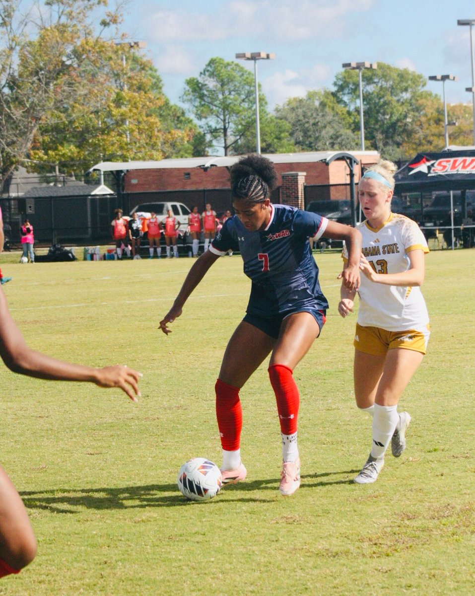 theswac's tweet photo. At the half, Jackson State leads 1-0
#SWACWSOC | #BuildingChampionsForLife https://t.co/VLIQAZkl9n