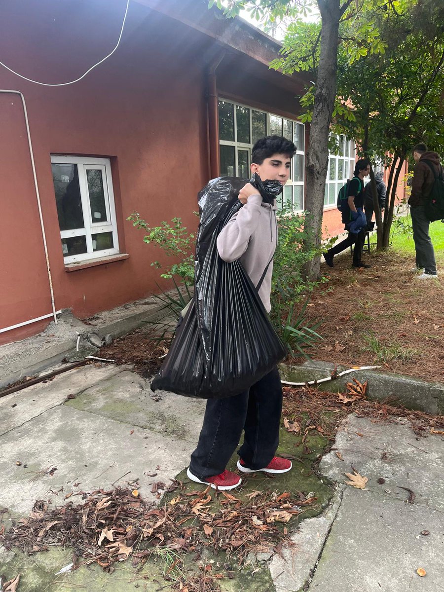 Bengü Sır tweet media