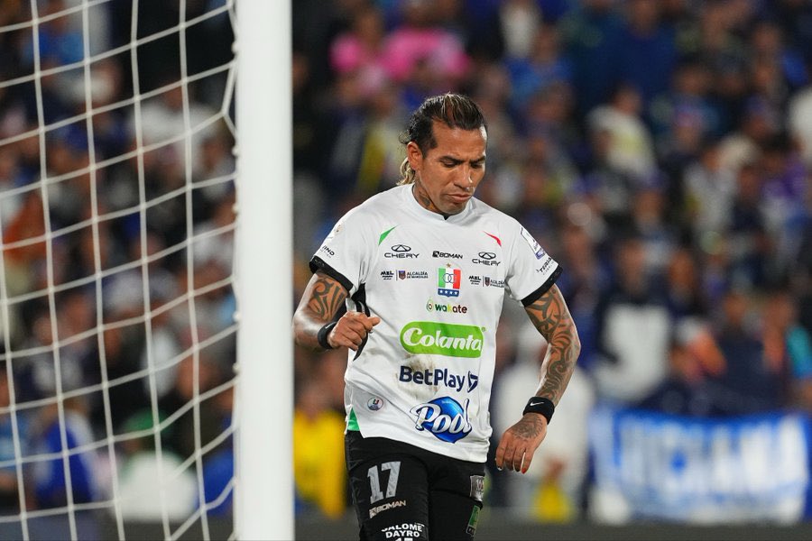 DAYRO MORENO 

“La renovación depende de las dos partes: directivos y mía. El cuerpo técnico no se puede meter, ya es un tema contractual. Las cosas van bien” 

🤔