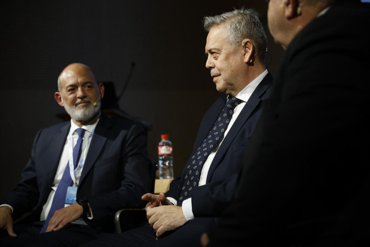 ¿Cómo impulsar la Oncologia Radioterápica desde las administraciones publicas? Nos lo cuenta <a href="/drjavierserrano/">Dr. Javier Serrano</a> <a href="/AntonioGCaamano/">Antonio Gómez Caamaño</a> y @AlejandroVazquez

#simposioseor25 #oncologíaradioterápica #radioterapia