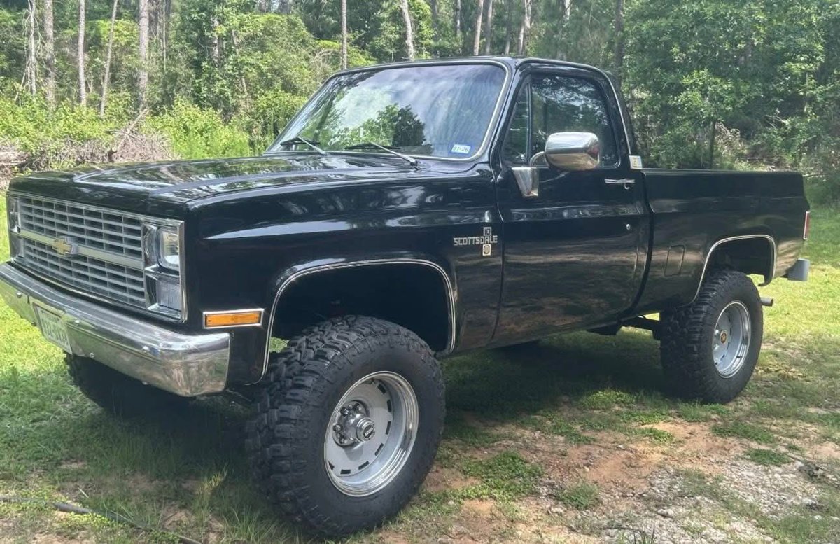 StreamAutocarss's tweet photo. Runs and drives 1983 Chevrolet K10 Scottsdale 4×4.    Bring $750 https://t.co/yGCfzdOSpu