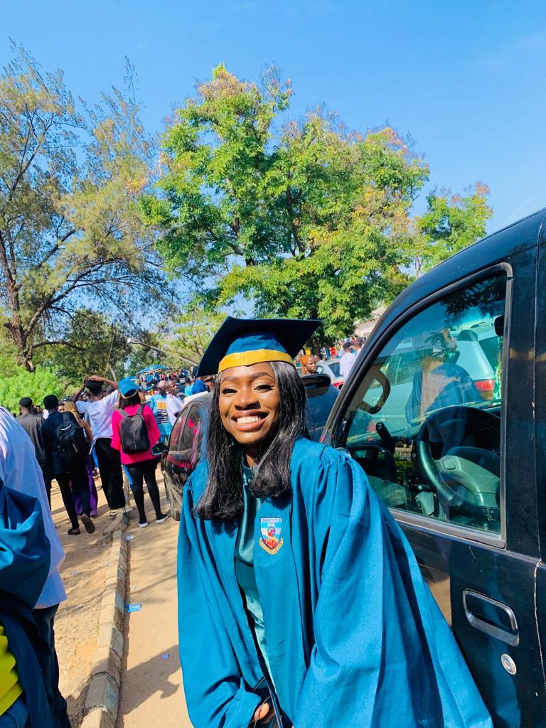 randomswruth_'s tweet photo. So we won't get to graduate together?
Nobody will call me “my Ruthyy” again?

Omo this one tough o, make I no lie 😪 https://t.co/eyBQ4fDM5l