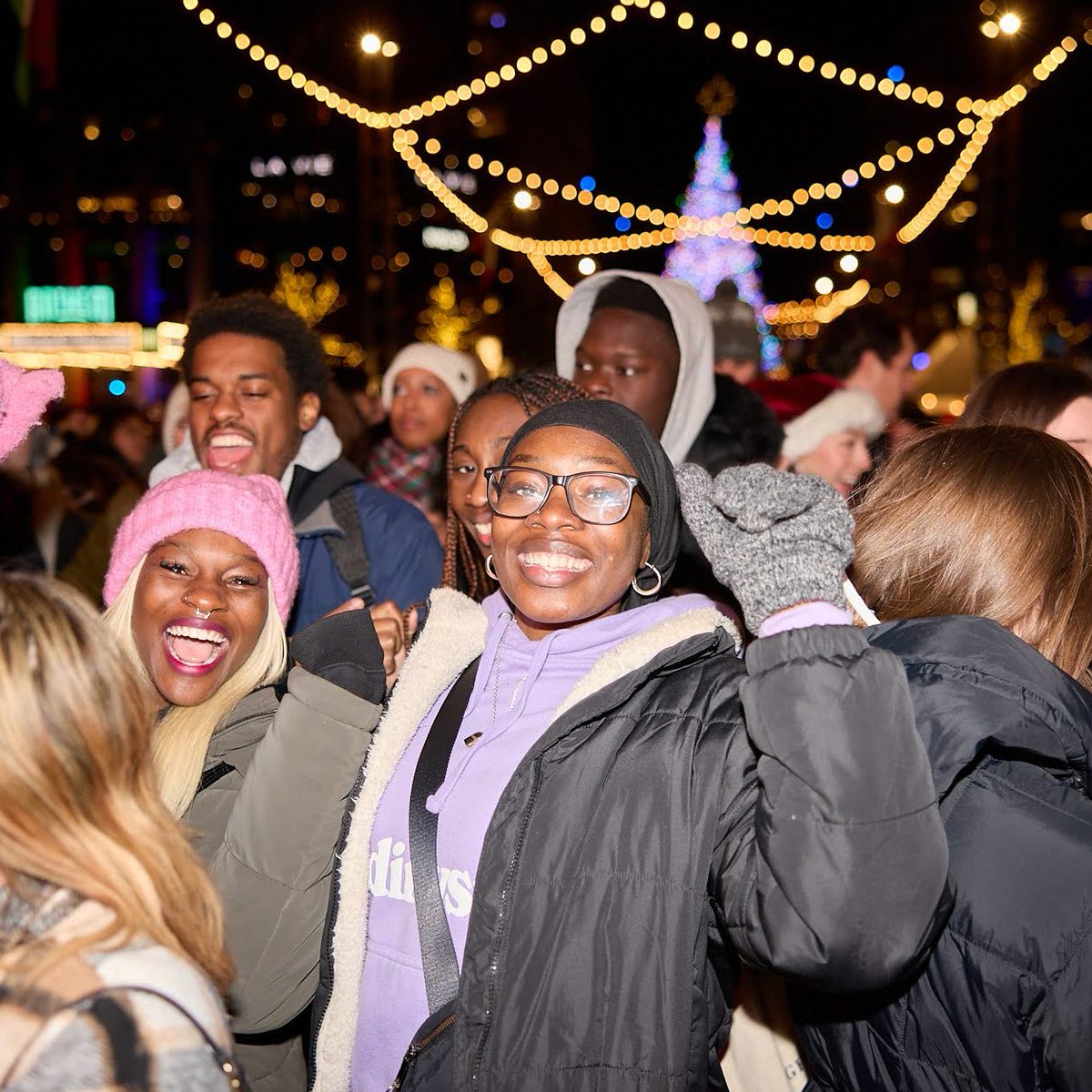 TheWharfDC's tweet image. The Holiday Boat Parade &amp;amp; Party at #TheWharfDC is 30 days away on December 6! 🎄

Party with live music, sip on cocktails with @JackDaniels_US and watch the fireworks over the Washington Channel. 

wharfdc.com/boatparade/