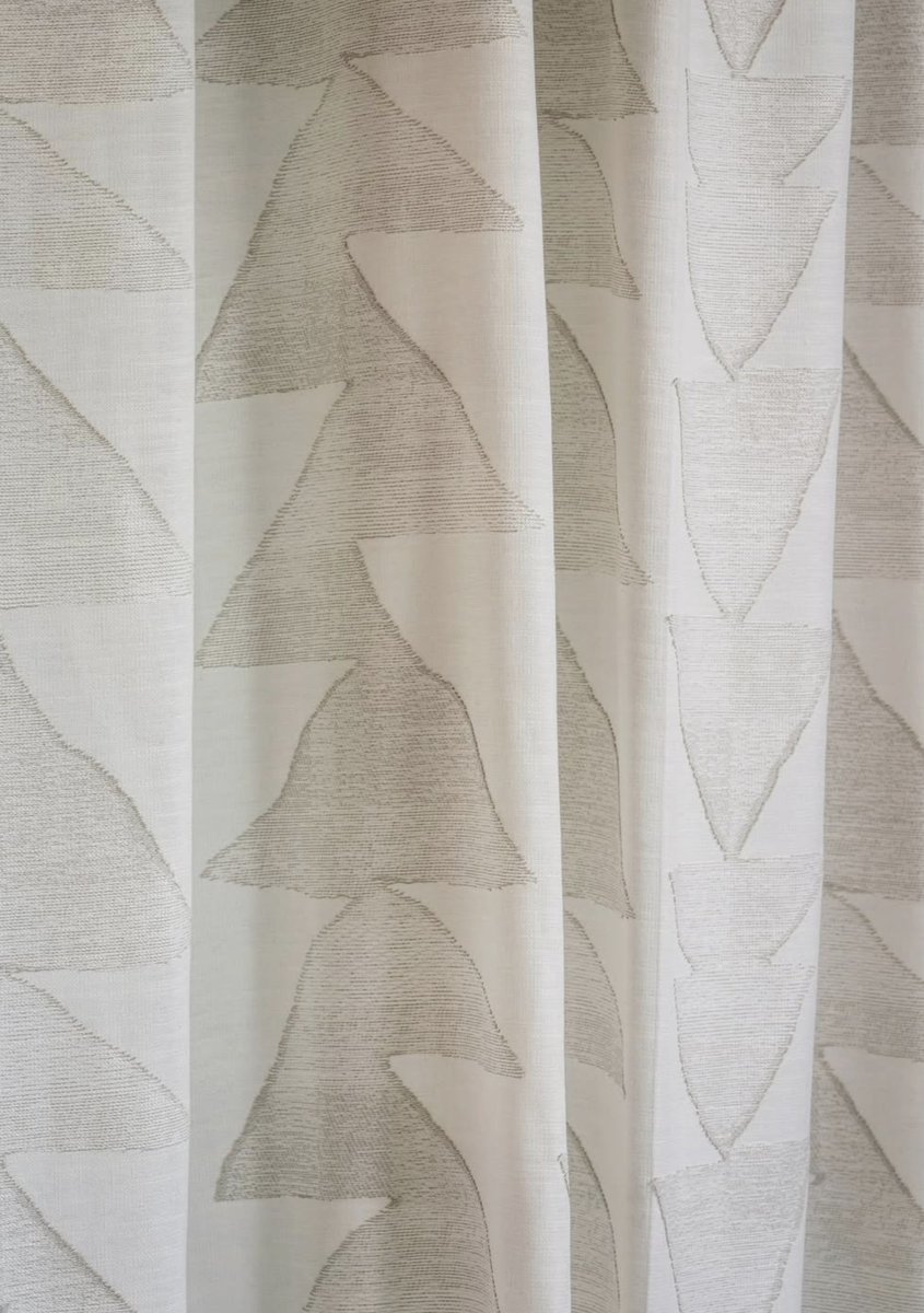 Curtaincraft's tweet photo. A study in balance and light, Hikari, from Harlequin, plays with geometric form to create a soft, contemporary statement. 

Visit https://t.co/i8w6YsLCRj or https://t.co/RbJYhbW93m for all your bespoke soft furnishings.

#Harlequin #Design #ColourInDesign #ContemporaryInteriors https://t.co/iY4rvYm3Qy