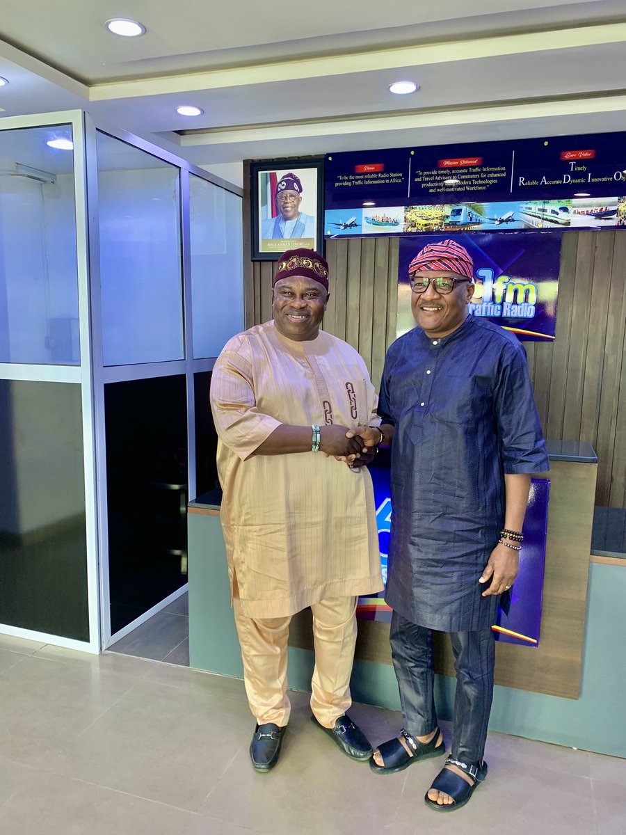 JubrilEmilagba's tweet photo. Glad to have featured on Lagos Traffic Radio 96.1FM today on “Nijoba Ibile Eko.”
Shared our progress in Lagos Mainland LG; 100 days of action, results & people-driven leadership.
#MayorEmilagba #LagosMainlandLG #100DaysOfImpact #NijobaIbileEko https://t.co/AEqQ0s1VVQ