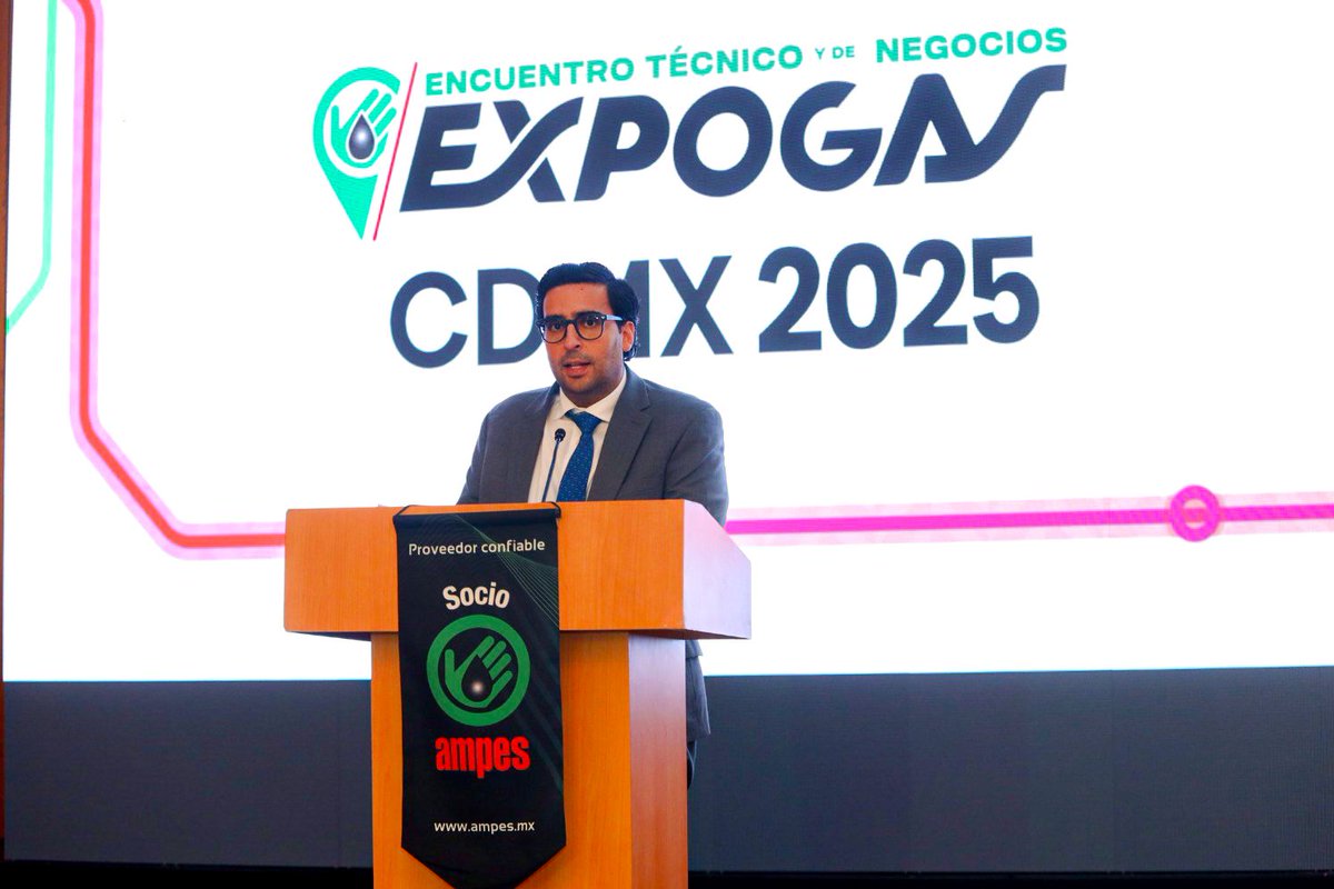 OnexpoNacional's tweet photo. En #EXPOGAS, foro técnico organizado por @ampesmx, el vicepresidente nacional de #ONEXPO, Gabriel Bravo, destacó que las regulaciones del sector deben ser eficaces, proporcionales y alineadas con el objetivo de consolidar un mercado seguro, competitivo y transparente de gasolina. https://t.co/3LOqz63FZs