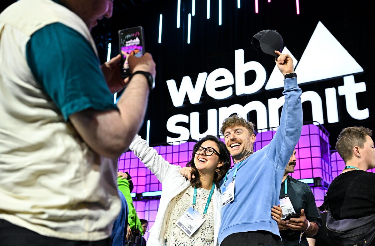 Web Summit tweet media