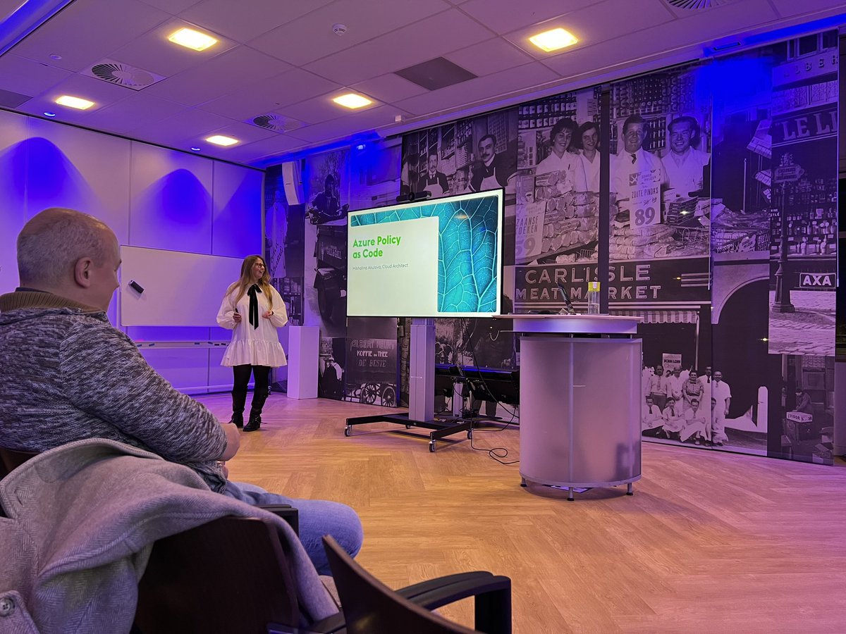 Stuart van der Lee tweet media