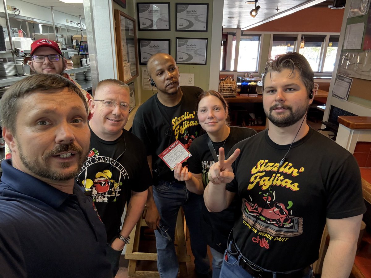 🎉Recognizing Team Jacksonville for delivering on Our Purpose with spades! .29% GWAP PTD 🔥that’s one guest problem for the entire week. Let’s gooo!! The rest of their metrics are blowing brand standards out, as well 🌶️❤️ #ChilisLove #StriveForFive