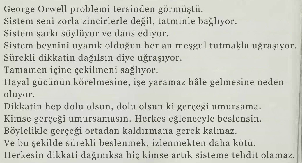 Ne zaman dikkatim dağılsa uzun uzun buna bakıyorum.