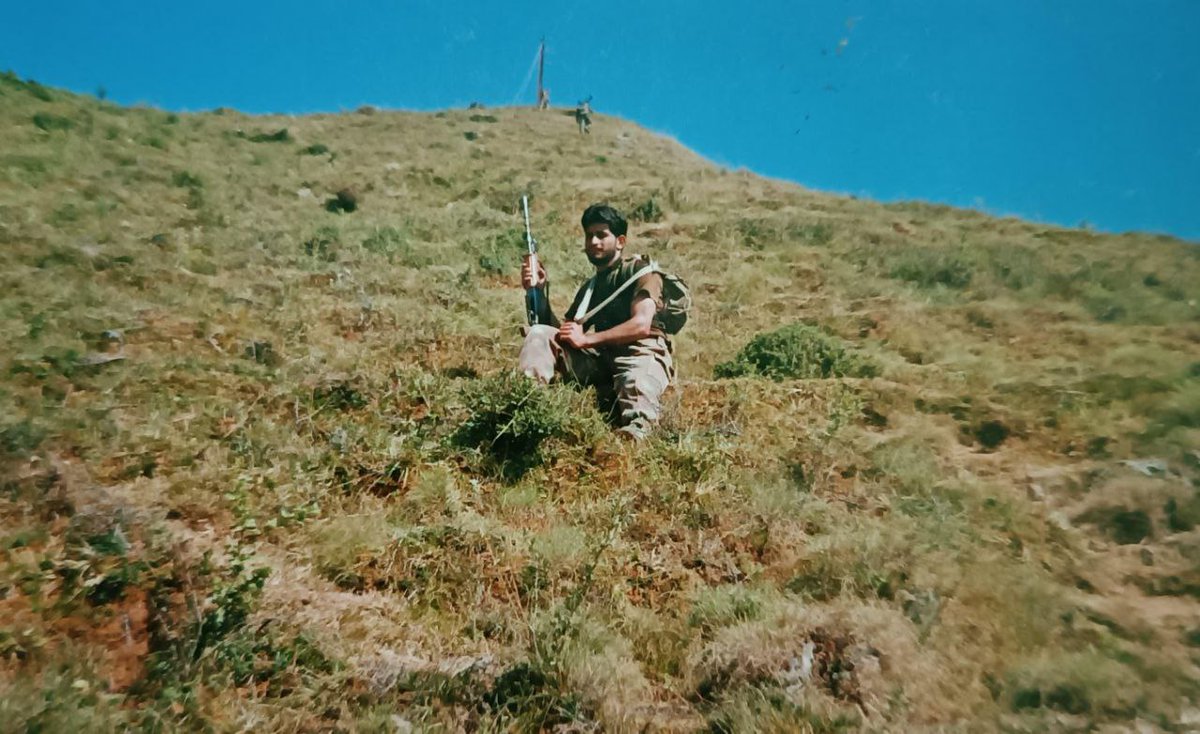 AlphaCompany_'s tweet image. Few Rare pics of Hav BAHADUR SINGH BOHRA , AC (P) - 10 Para SF🦂 ||

&amp;gt;25 SEPTEMBER 2008 (J&amp;amp;K)

 &amp;gt;Eliminated 3x Terrorists Before Making The Supreme Sacrifice 

#10parasf #Specialforces #DesertScorpions
