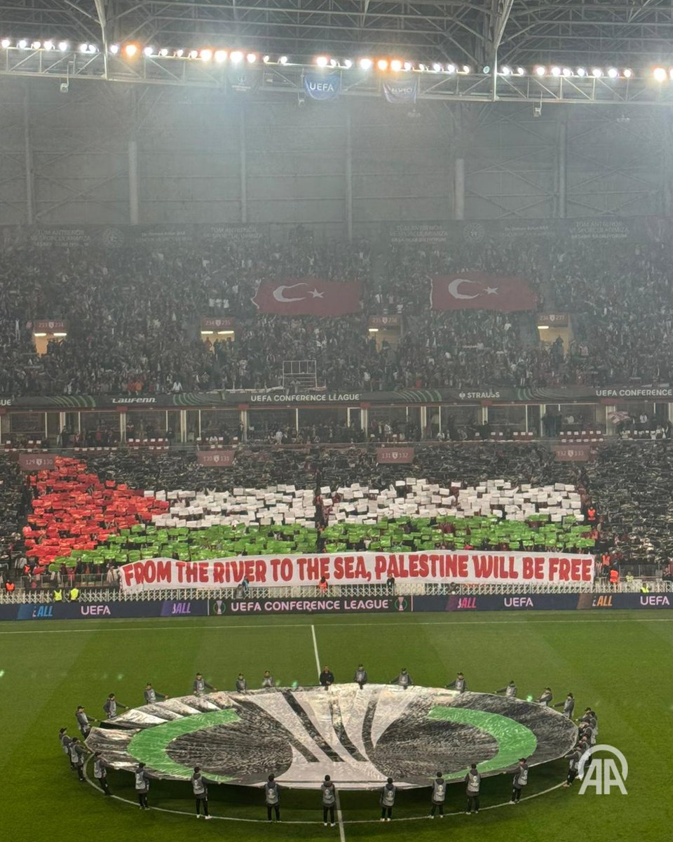 IsaColakk's tweet photo. 🇵🇸 Bir yanımız Filistin, bir yanımız Samsunspor!#Samsunspor  #Filistin https://t.co/dBmnsfGIYe