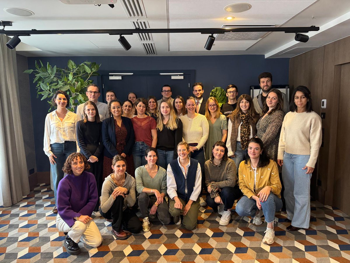 Nos jeunes scientifiques 👩‍🎓 se sont retrouvés pour la 7 ème journée des JS, le vendredi 24 octobre à Paris pour échanger sur les NPS, la soumission chimique, le dopage, les intoxications....16 communications ont été présentées. 
Plus d'informations sur  sfta.org/articles/view/….