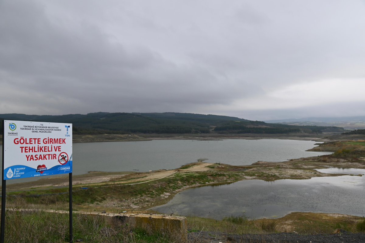 Bölgemiz, son yılların en düşük yağış oranlarını aldı.

Naip Barajı ve Yazır Göleti’nde yaptığımız incelemelerde, artan kuraklığın Tekirdağ genelindeki barajlarda su seviyelerini kritik noktalara getirdiğini gözlemledik.

Barajlarımızda su seviyesi neredeyse tükenmiş durumda.