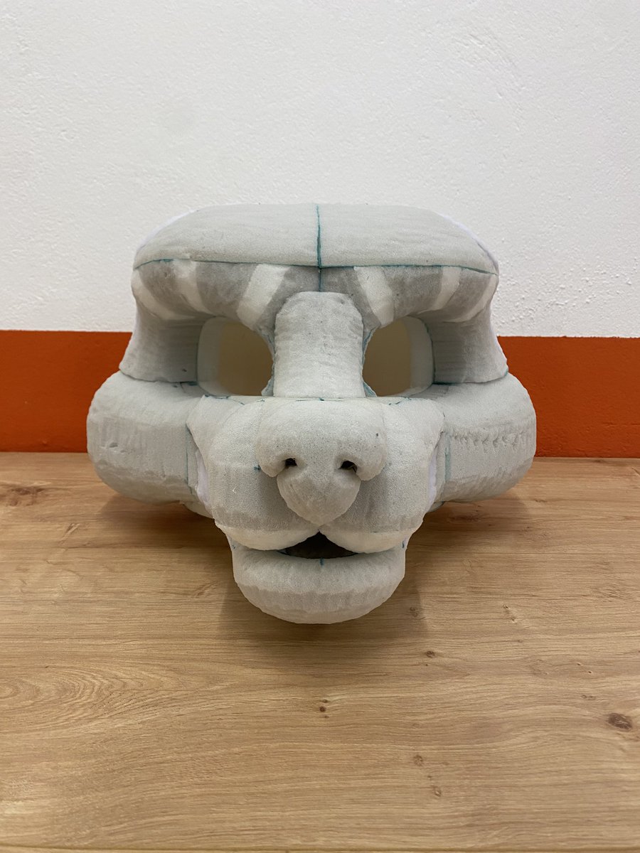 Der Folf ist bereit für das Innenfutter 

The folf is ready for the inner lining