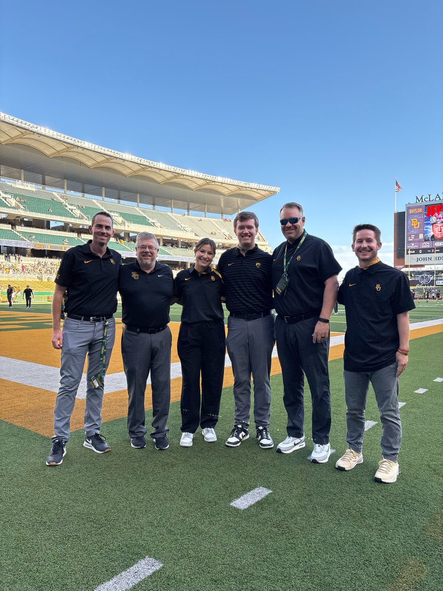 bdingr2's tweet image. Thankful to get to work with this group. The selflessness &amp;amp; the way they unyieldingly support each other daily, is magical. 

Baylor is so blessed to have these people pouring into our programs, student-athletes &amp;amp; coaches. 

#SicEm | #CelebrateCSC | @CollSportsComm