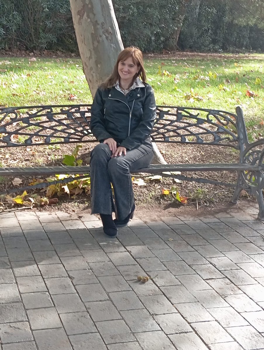 Está mañana me han entrevistado para RNE y me han grabado el equipo de TVE.
¡Una mañana muy intensa!
#libros #rne #tve #books