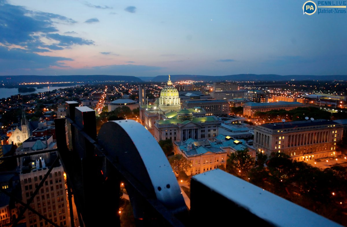 TCRPC's tweet image. #Harrisburg #revitalization roundtable: College students want reasons to stay in the city, but as things are now, they probably won&apos;t sbee.link/j3buf7ne6r #redevelopment #CentralPA