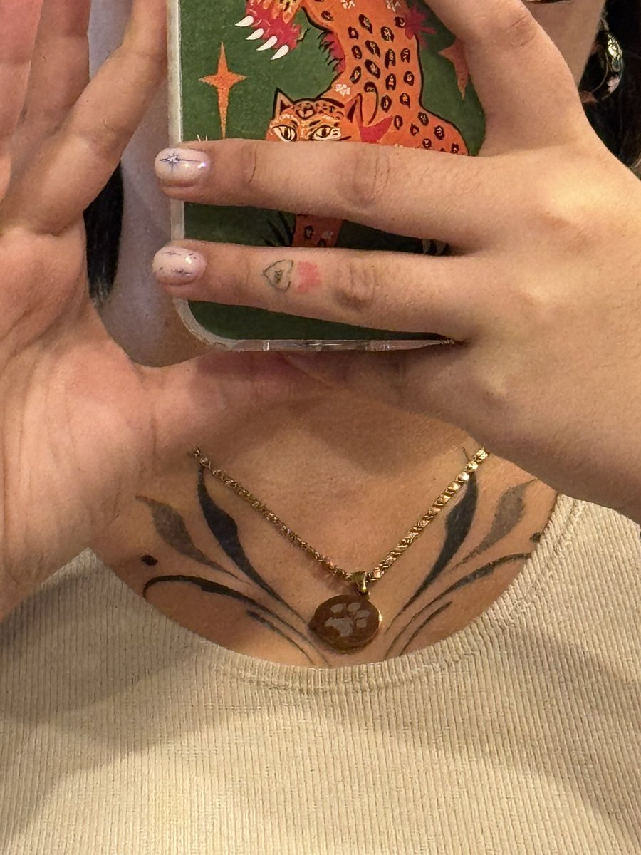 🅣🅡🅘🅢🪩 tweet media