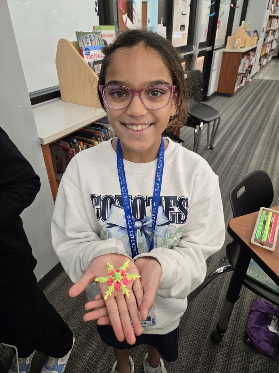 CarterCoyotes's tweet photo. Kinder learned how to program our Code N Go mice. 1st-3rd grade learned how to program Indi Sphero Car last week. While 4th & 5th grade learned to create designs with our 3Doodler pens.
#LCISDLIBRARIES https://t.co/cLwEwA0N2J