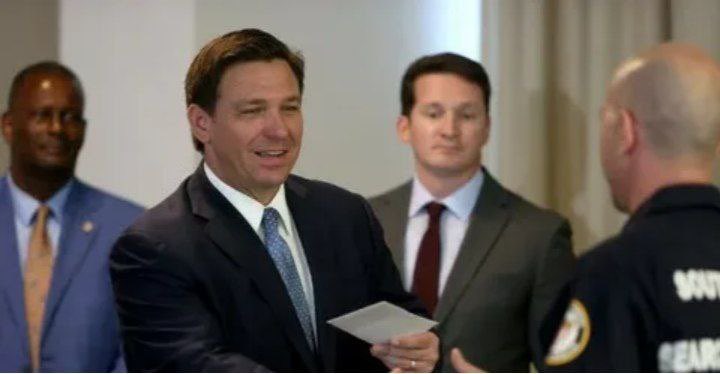 DeSantis is offering NYPD officers a $5, 000 sign up bonus to work in Florida 

Elections have consequences
