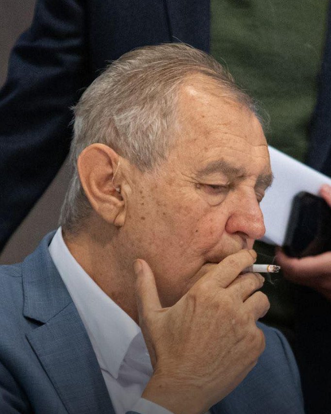 s_t_imulation's tweet image. takto vypadám a takto se cítím