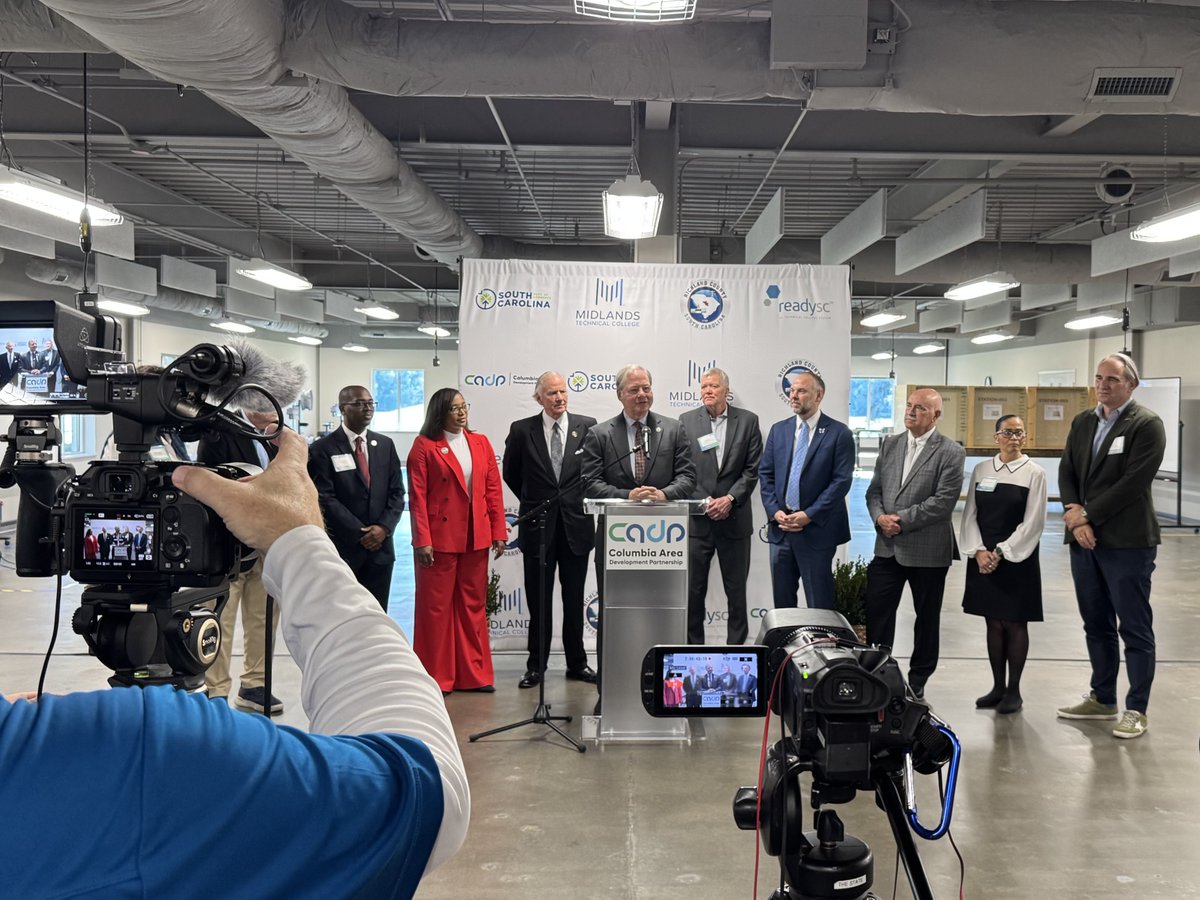 SCTechSystem's tweet image. Governor Henry McMaster toured the new Cornerstone Training Center today, a partnership between @RichlandSC, @MidlandsTech, the @SCCommerce, and the SC Technical College System.
Cornerstone is already training future @ScoutMotors employees through readySC.