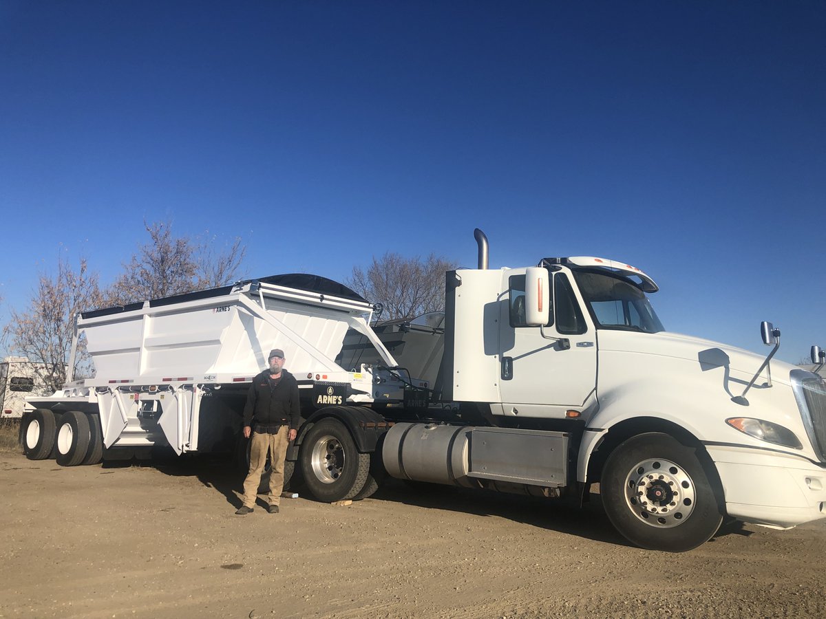 Congratulations to Tim Hrynuik on his recent purchase of a new Arne's tandem crossgate hopper trailer. Thank you for your business. We wish you safe and happy hauling! 

Delivered by Andy Dubourt