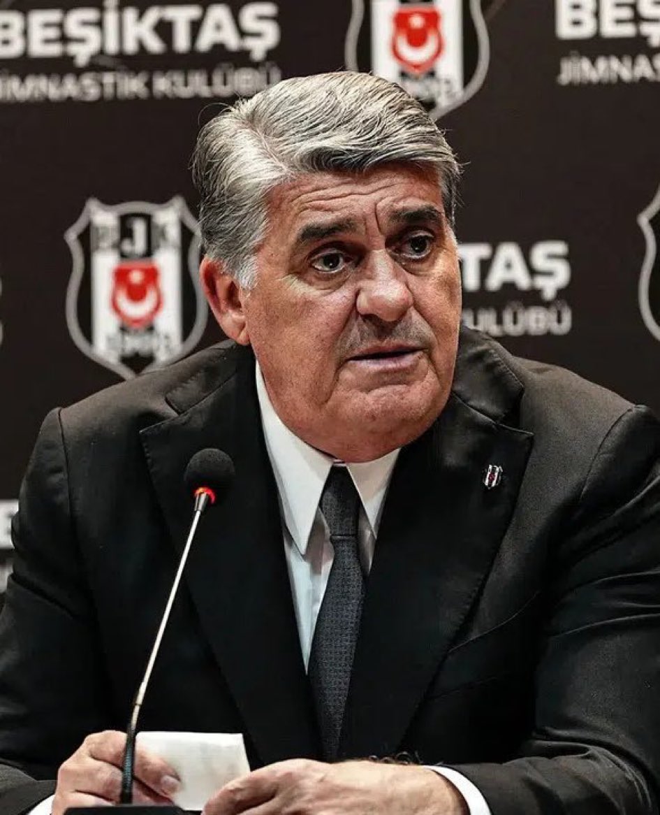 Ne güzel oldu ya.. Dün galatasaray ı izledik, bugün samsunla fenerbahçe yi. Beşiktaş için sadece lig önemli olduğundan, sadece lige odaklandığımızdan rahat rahat başka şeylerle de ilgilenebildik. Valla ne güzel oldu ya! Emeğine sağlık (!) Değil mi başkan? <a href="/SerdalAdali_x/">Serdal Adalı</a>