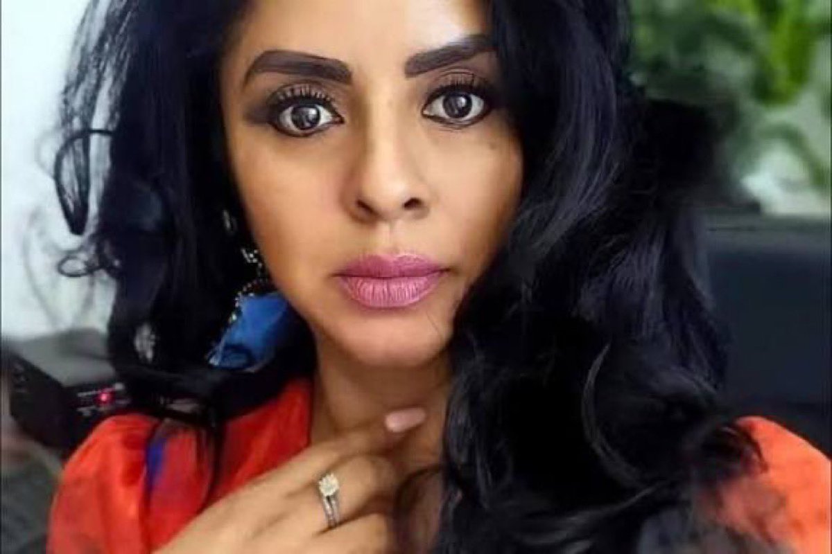 ehiramhurtado's tweet photo. Asesinaron a Guadalupe Urban Ceballos, regidora de San Juan Cacahuatepec, Oaxaca. También mataron a Lázaro Francisco Luria, exalcalde de Chinameca, Veracruz. No necesitamos un plan para salvar Michoacán necesitamos uno para salvar el país. https://t.co/xCidrZEyZf