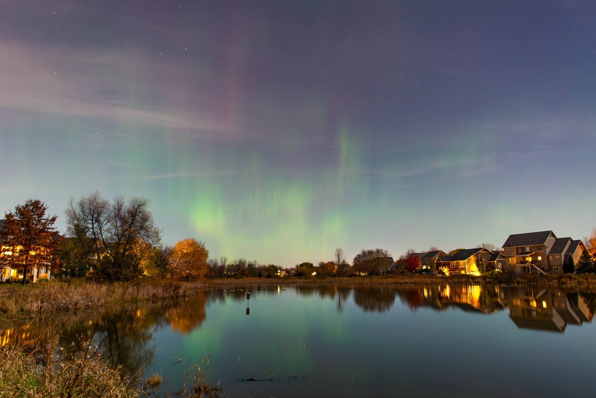 Pretty solid cloud deck over the Twin Cities tonight. Here is a shot of the aurora from last night over a neighborhood pond.
