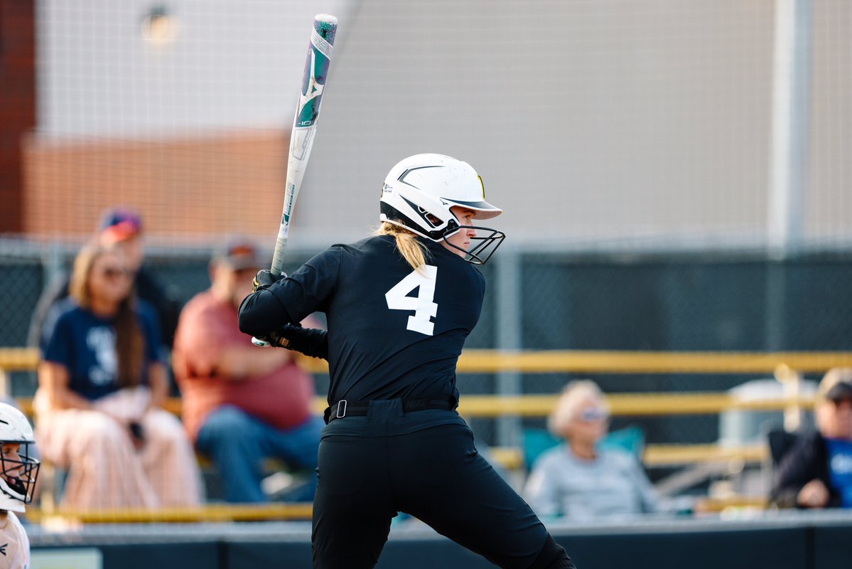 Once was nice, but two is better 🤩

A pair of home runs already for <a href="/johnnaschroe/">Johnna Schroeder</a>!