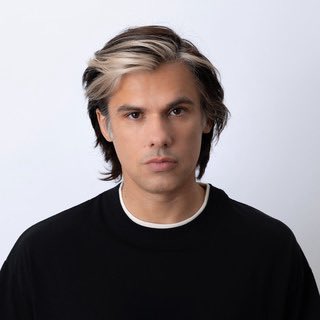 Le nouvel album d’OrelSan « La fuite en avant » est DISPONIBLE 🔥