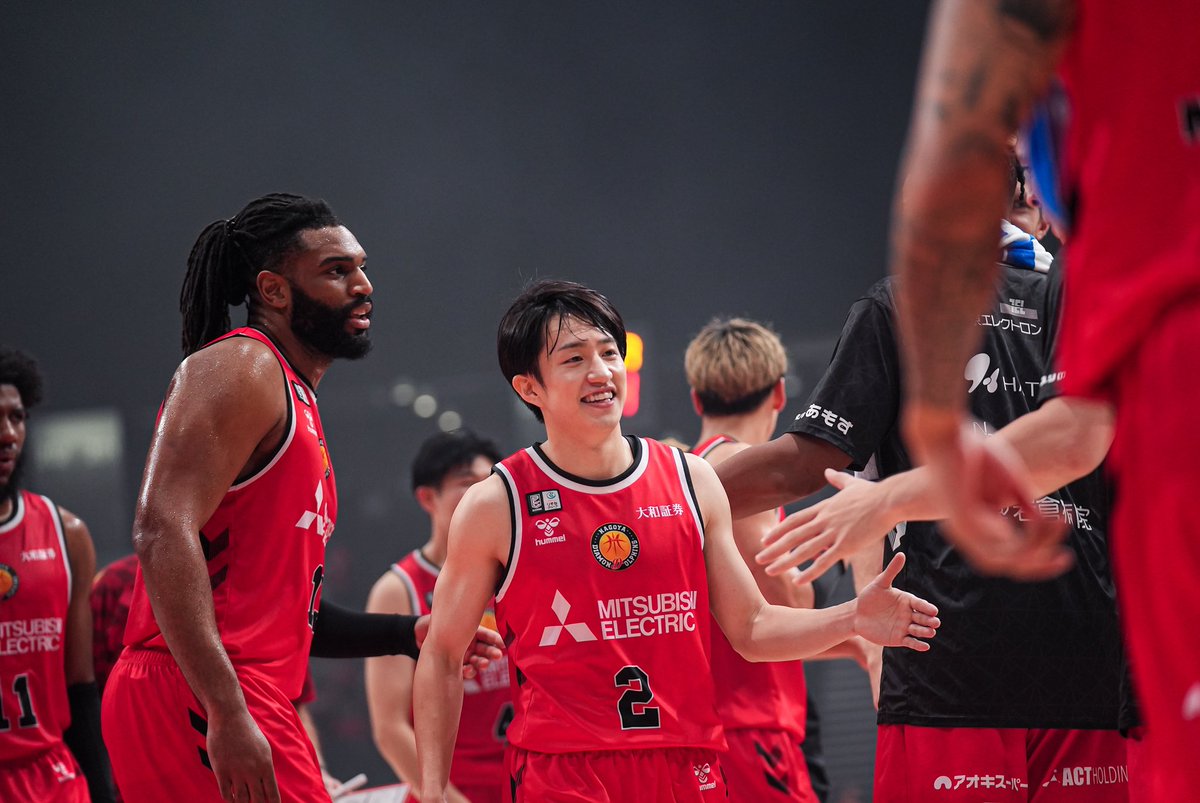 おはようございます🌞
チームは無事に長崎へ到着しております🛬
本日も1日、ドルフィンズと共に頑張っていきましょう！
#齋藤拓実 選手　#ドルフィンズ