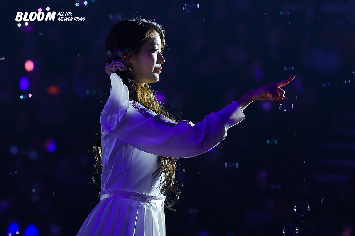 251102 SHOW WHAT I AM 

#아이브 #IVE #원영 #장원영 #WONYOUNG #JANGWONYOUNG #ウォニョン <a href="/IVE_twt/">IVE</a>