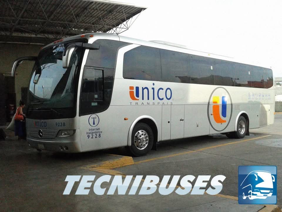 Tecnibuses_1's tweet image. UNICO fue el servicio de Lujo de @Transpais que ofrecía en algunas de sus rutas, el @MarcopoloMexico  Multego con Chasis @MBenzBusesMx  OC500.
#tecnibusesretro 
#tecnibuses