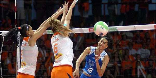 jmchezlui's tweet image. Queremos Rio e Osasco na final da Superliga novamente. Precisamos desse clássico mundial do vôlei #VoleiNoSportv #GETV #vbtv