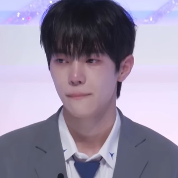 ddongguw's tweet photo. 자기자신의 성공으로 흘리는 기쁨의 눈물이 되길 https://t.co/O8UXfaK4GR