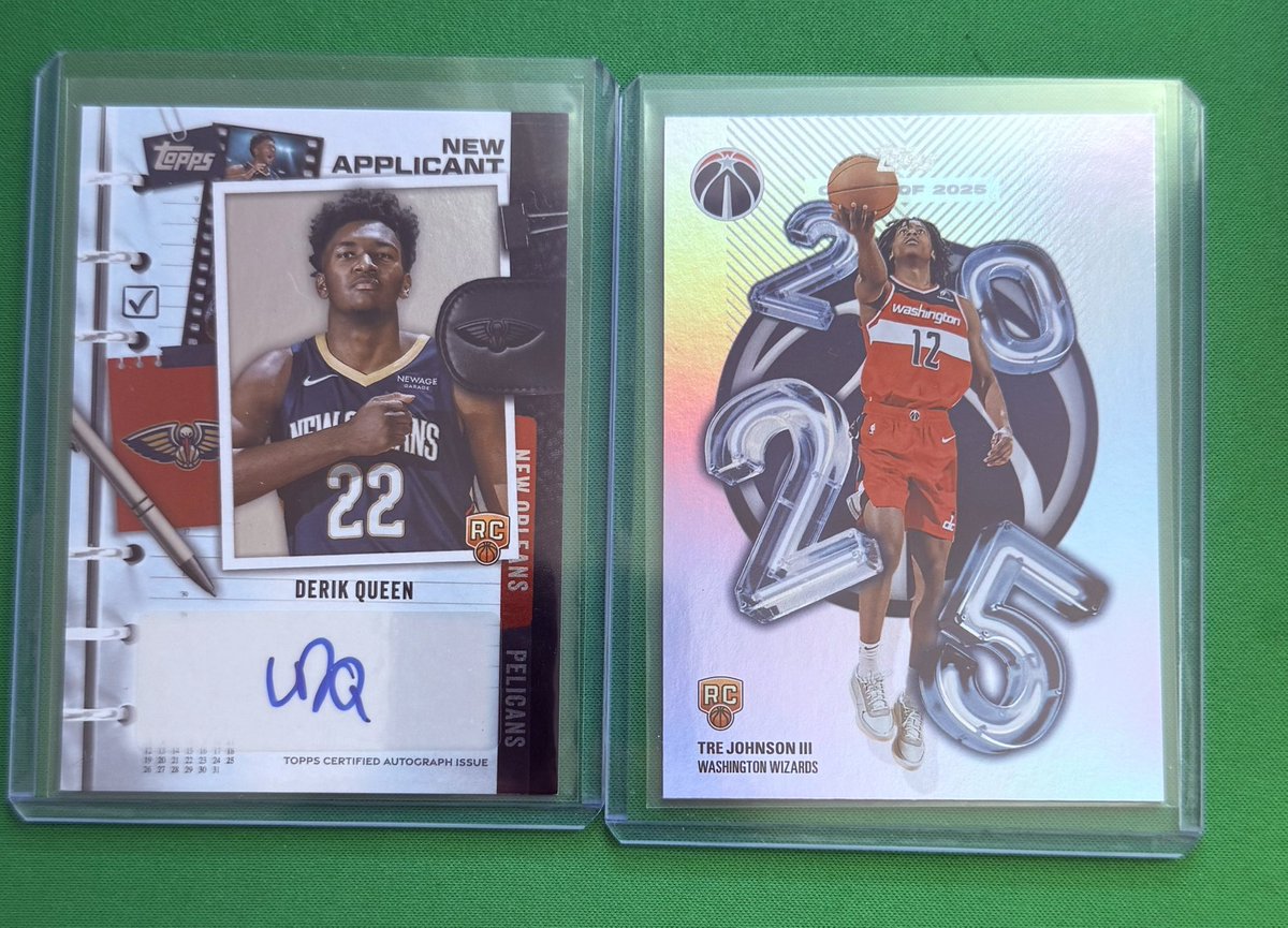 Jakebcards's tweet photo. Surprised I got these 2 from 3 megas. I will be ripping more of this format @CardPurchaser 

Derik Queen New Applicant RC Auto
Class of ‘25 Trey Johnson III SSP Case hit https://t.co/hwub7szIst