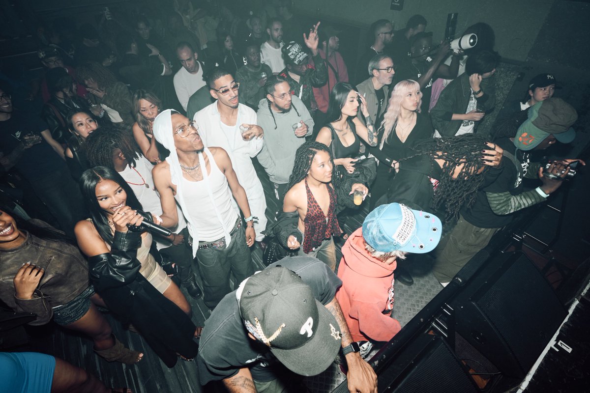YerocObama's tweet photo. Where’s Rocko? 

Somewhere in Japan 🇯🇵 w/ Suki Babii, Guapdad4000 and UOT.. we #TFB ‼️

If they keep booking me I might never see the states again… https://t.co/8iuUHruSry