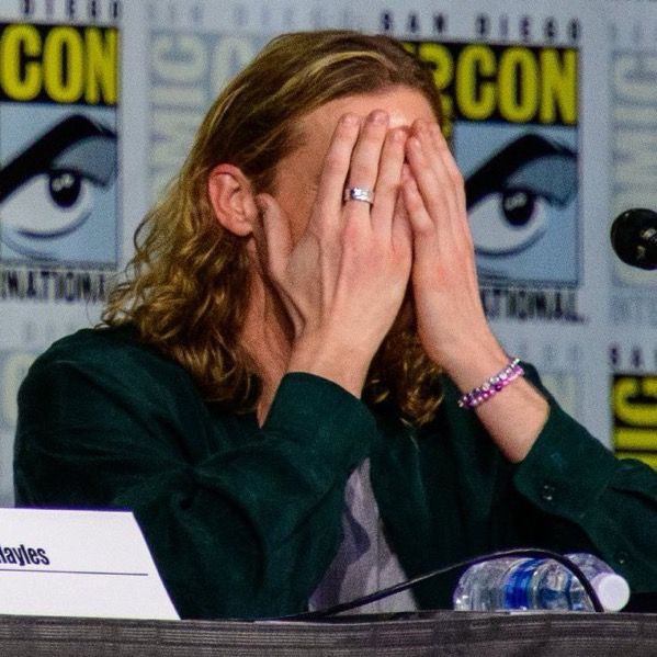 Taylor DuPont —THGᵃᵘ— (@lebluesoleil) on Twitter photo 