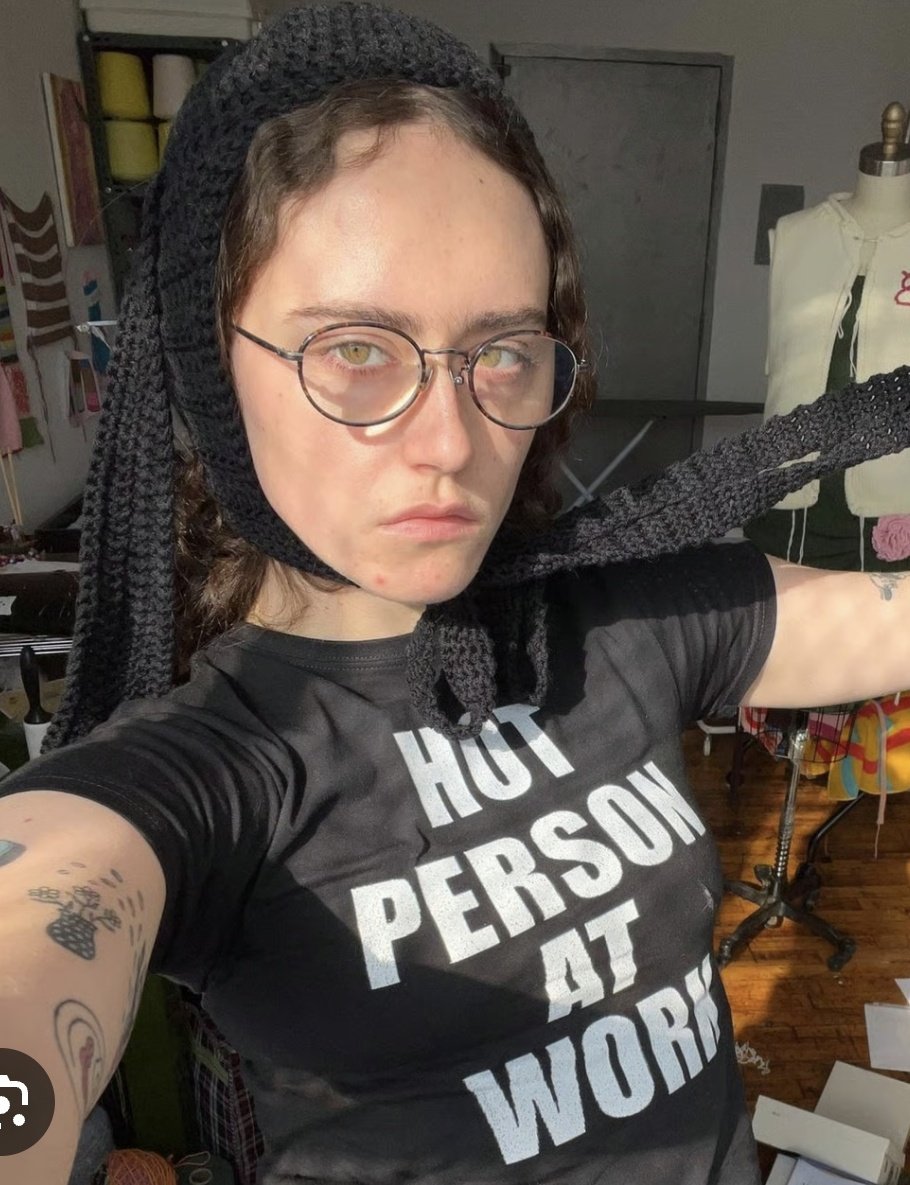 LR_Cadyz's tweet image. They also think Ella Emhoff is a top model.