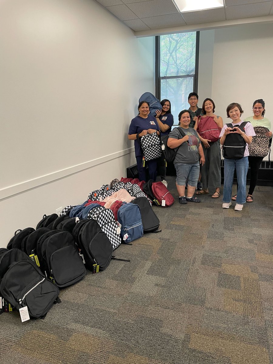 KhalsaAidUSA's tweet image. Khalsa Aid Illinois delivered school supplies to NAAAP  @naaapchicago for 50 students.

#schoolsupplies #khalsaaidusa #khalsaaid