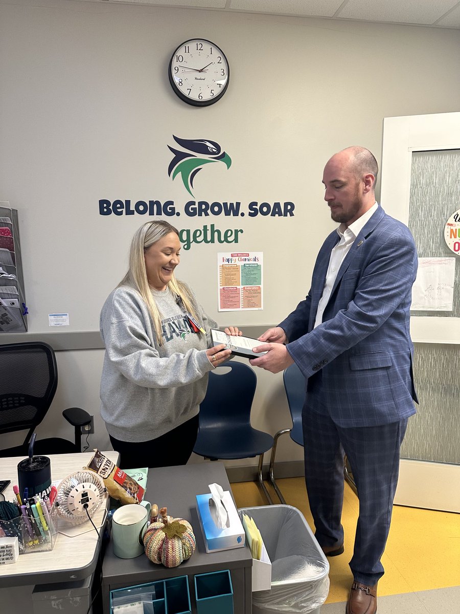 OldHundredES's tweet photo. Congratulations to Catherine Escobar on her Game Changer award today! Dr. Murray came by to recognize her for her outstanding care, knowledge, and calm presence in our clinic. We are so appreciative for all she does to support our staff and students! 🎉💙💚 https://t.co/aZTUIAcuc3
