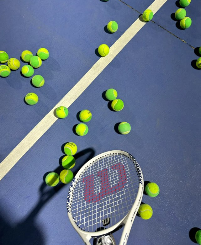 grace11440's tweet photo. Today, I went to play tennis with my friend 🎾. The day was long, but it turned out to be a really great experience for me! 😄 https://t.co/eaNOileWwV