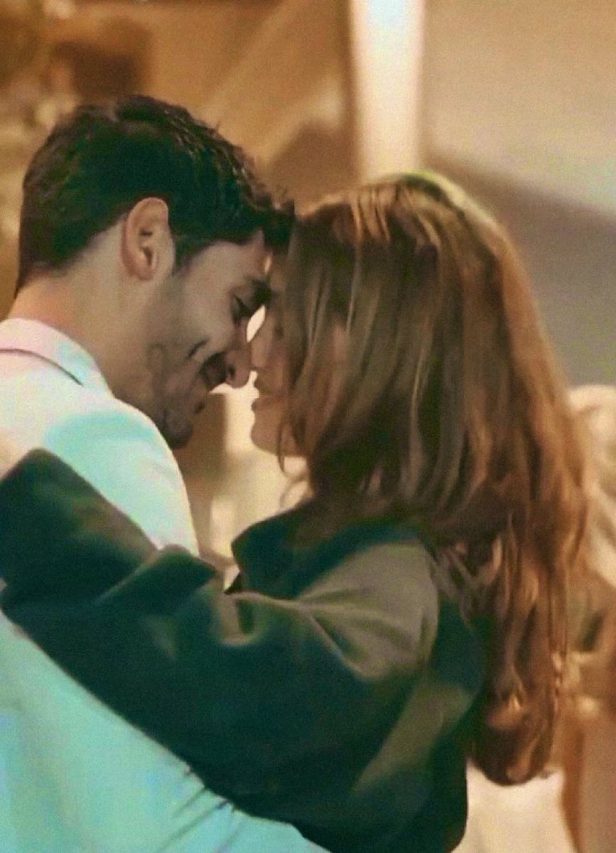 9 nove di voi❤️ 
9 mesi di TUTTO❤️
Voi siete il vostro tutto e un pezzetto del mio cuoricino sarà sempre vostro❤️vi voglio un mondo di bene🔗❤️#helevier