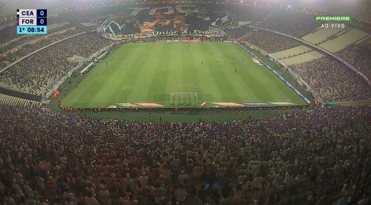 Cearamor, torcida organizada do Ceará, lança hoje o maior bandeirão do Brasil.

🗞 Premiere
📸 Reprodução/Premiere