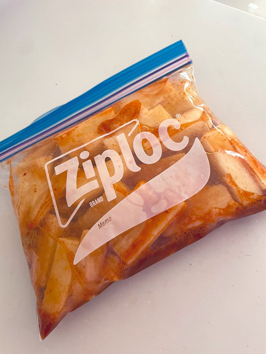 05310914's tweet photo. 大好きな
自家製山芋キムチ💚
早く食べたい🤤 https://t.co/YOpLeDHY6F