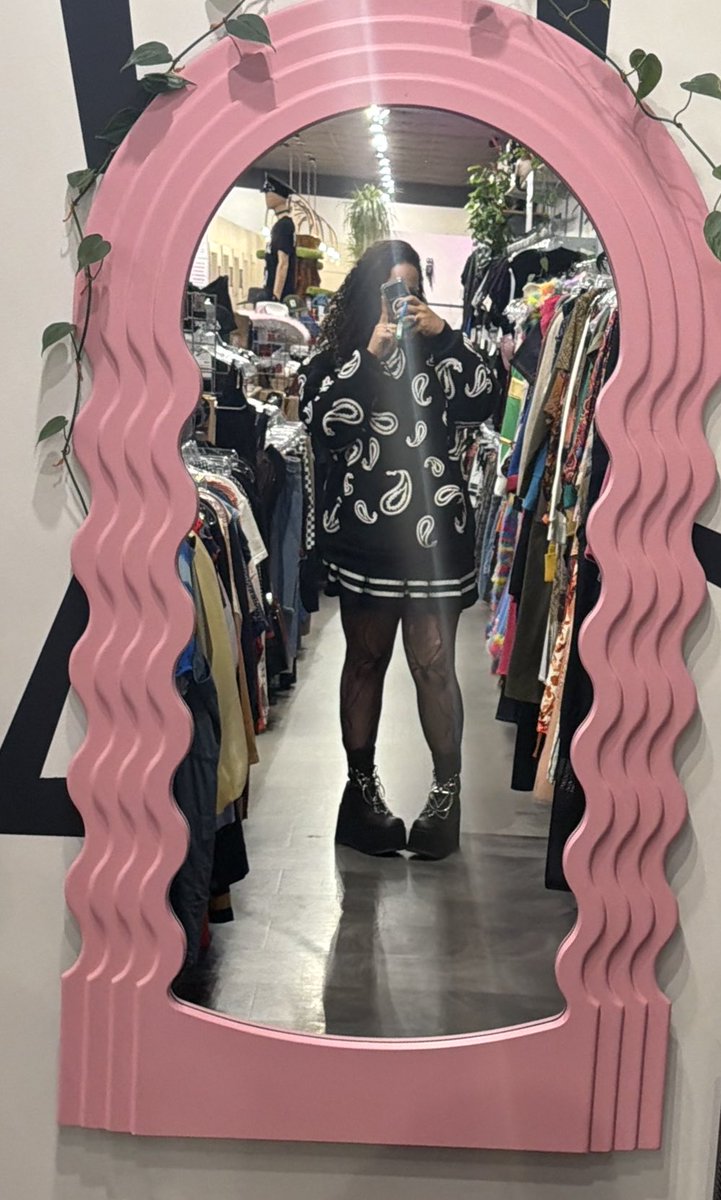 RottingLilithEady tweet media